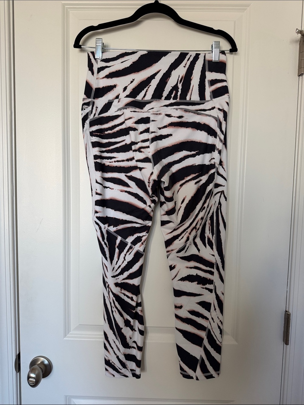 Fabletics, Zebra-Print Yoga Pants, Black/Peach, L - Picture 3 of 6